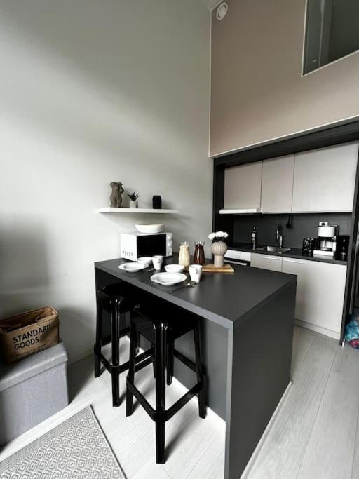 Cozy Penthouse Loft - Near The Airport Lejlighed Vantaa Eksteriør billede